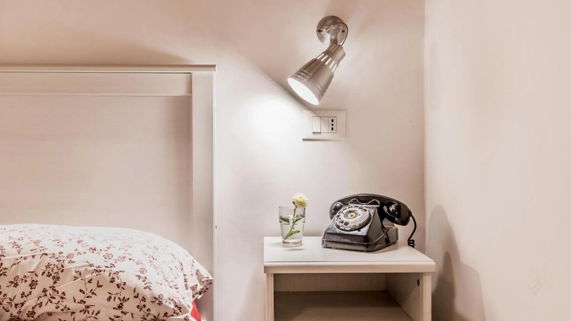 The Ancient Volute Guest House Rome 0*,  Italy